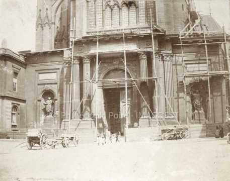 Démolition de l'ancien portail de la cathédrale (Metz)